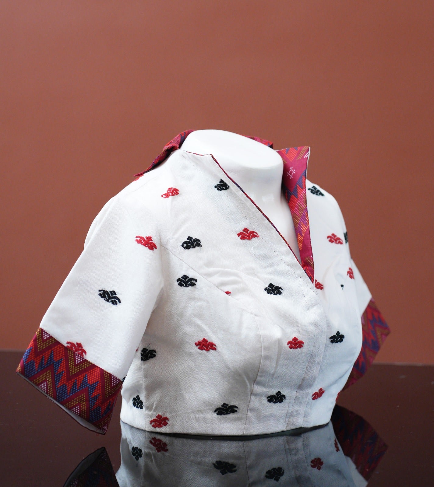 WHITE COLLARED ASSAMESE GOS BUTA DESIGNED BLOUSE